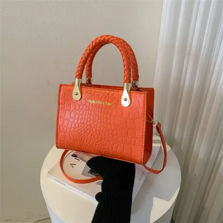 Sac à main vert croco tendance avec poignées tressées et chaîne réglable